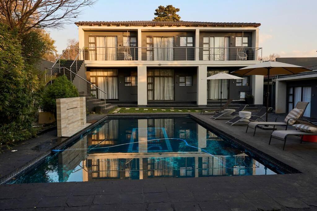 Appartement Luxury Walk To Melrose Arch 11 *