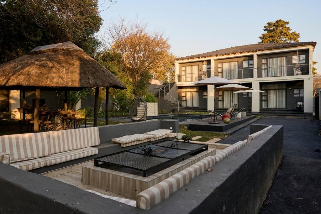 Luxury Walk To Melrose Arch 11 Appartement